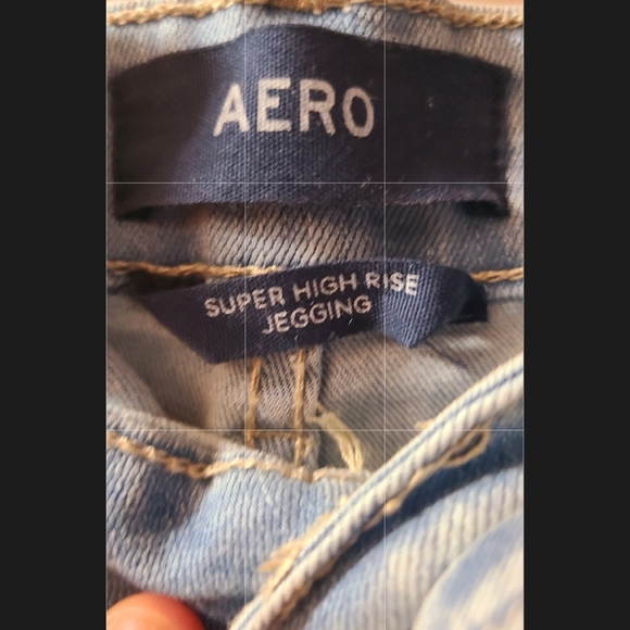 Woman's jeans - Picture 3 of 3